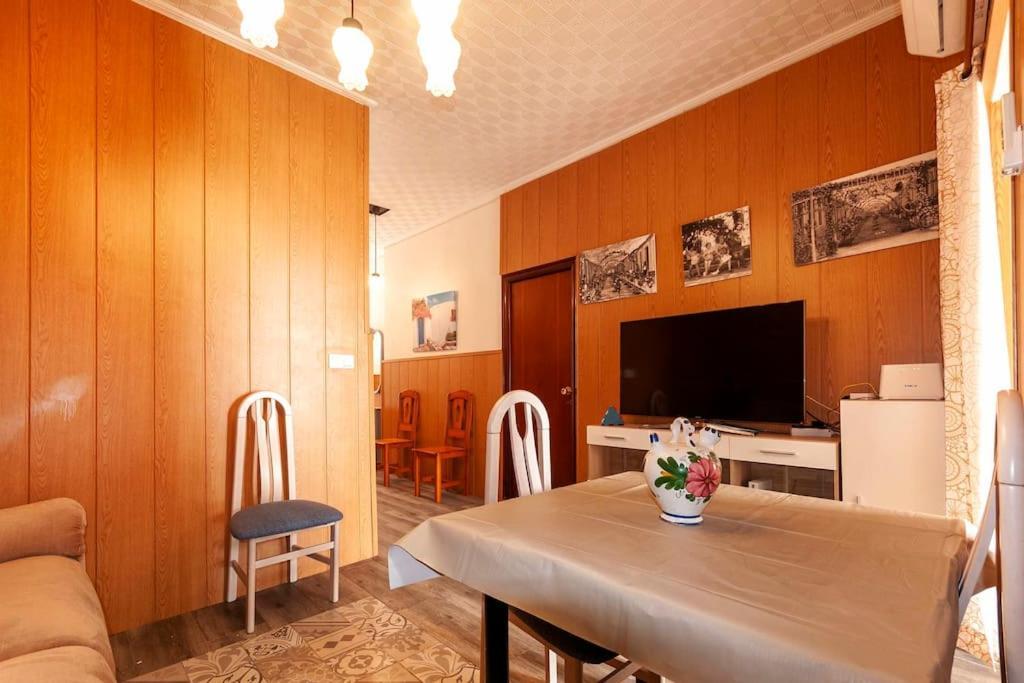 הוילה אליקאנטה The Little House In The Neighbourhood מראה חיצוני תמונה